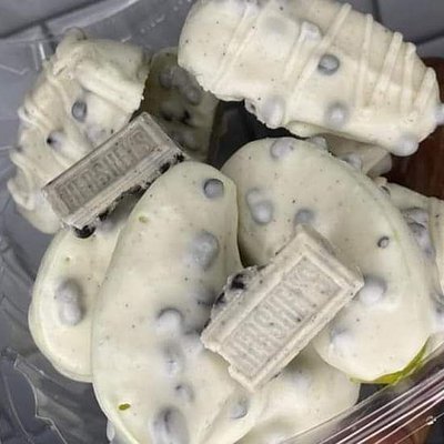 Cookies & Cream Chocolate Covered Apple Slices 