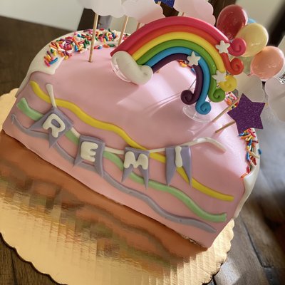 1/2 Birthday Cakes W/ 6 Cupcakes 