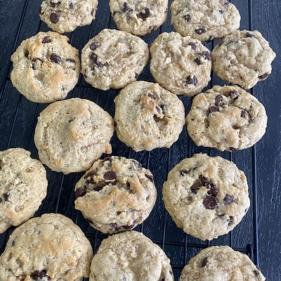 Oatmeal Chocolate Chip Sourdough Cookies