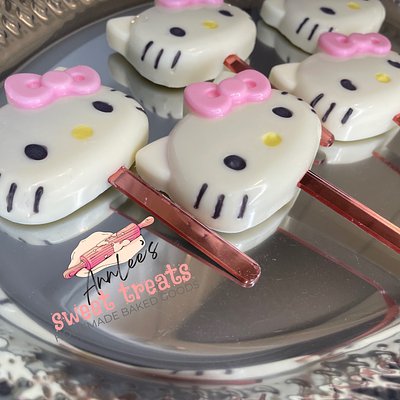 Hello Kitty Cakesickles -Dozen