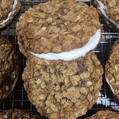 Oatmeal Cream Pie (4ct Or 8ct Minis)