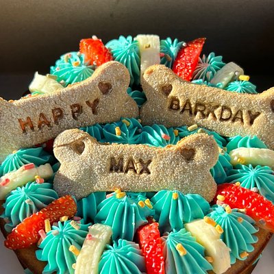 6in Double Tier Round Cake 