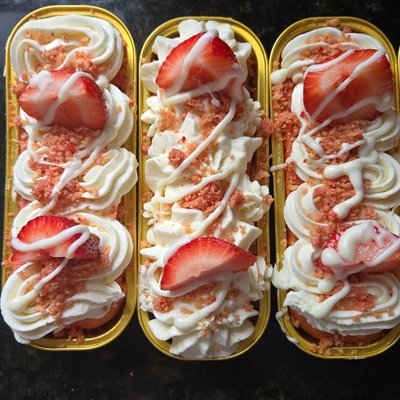 Strawberry Crunch Mini Cake (Single Serve)
