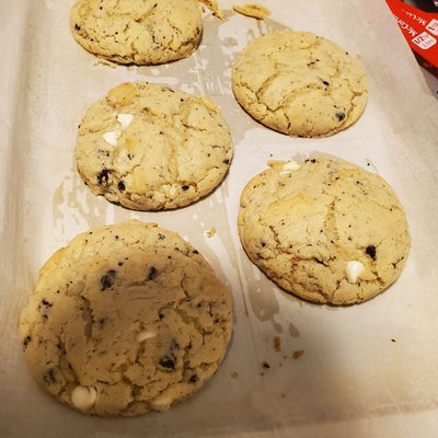 Oreo White Chocolate Chips Cookies