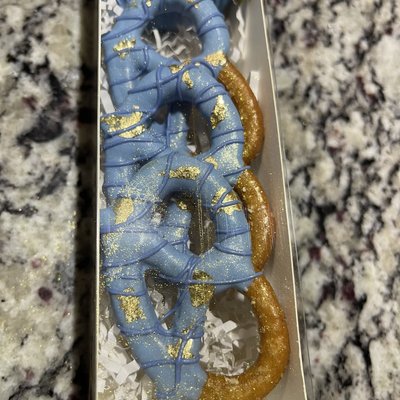 Traditional Pretzels (12 Ct)
