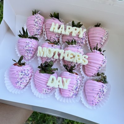 Dozen Chocolate Covered Strawberries(custom)