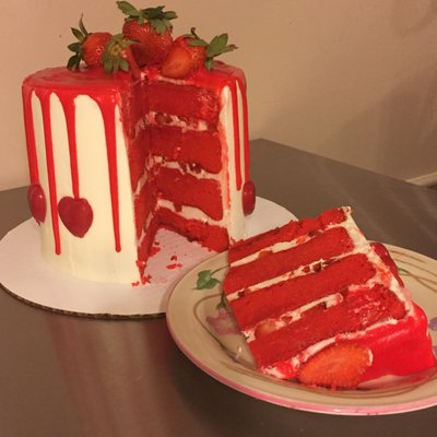 Strawberry Cake 