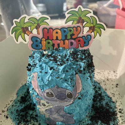 Custom cakes 