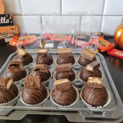 Custom Cake Balls 1 Dozen