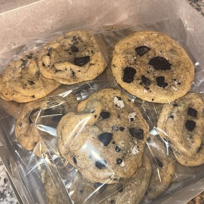 Cookies & Cream Cookies 