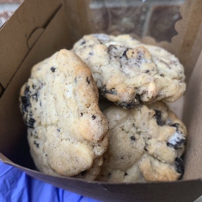 Cookies n Cream Cookies- Dozen 