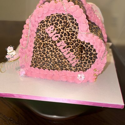 8 Inch 2 Layer Heart Cake