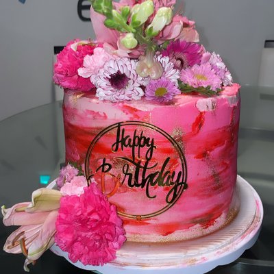 8” Custom Cake 2 Layer Feeds 20ppl