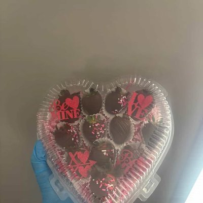 1 doz CUSTOM Choc. Strawberries 