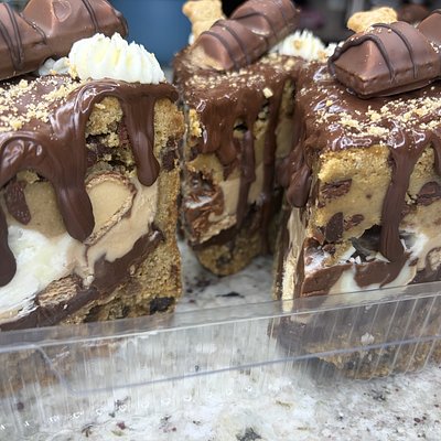 Chocolate Chips Cookie Pie