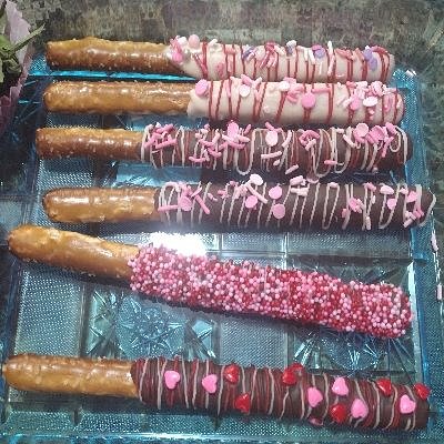 Chocolate Dipped Pretzels 