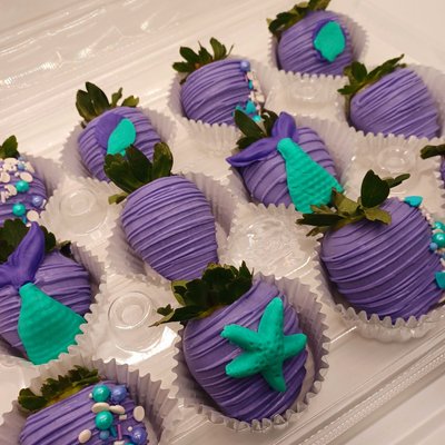 1 Doz Theme/decorated Strawberries