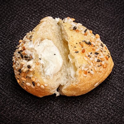 Bagel Bites Stuffed With Cream Cheese (8 Count)