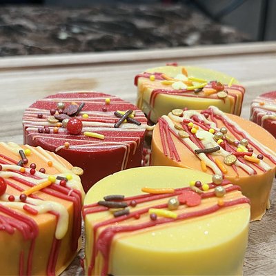 Cake Pucks