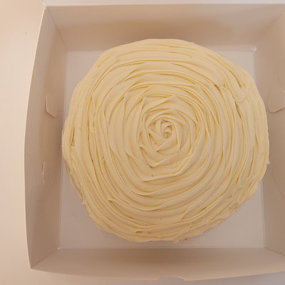 9" Round Carrot Cake