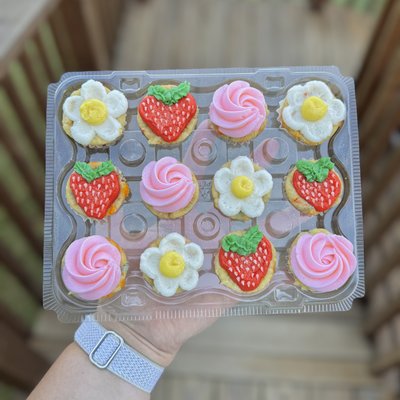 Mini Cookie Cake Cups