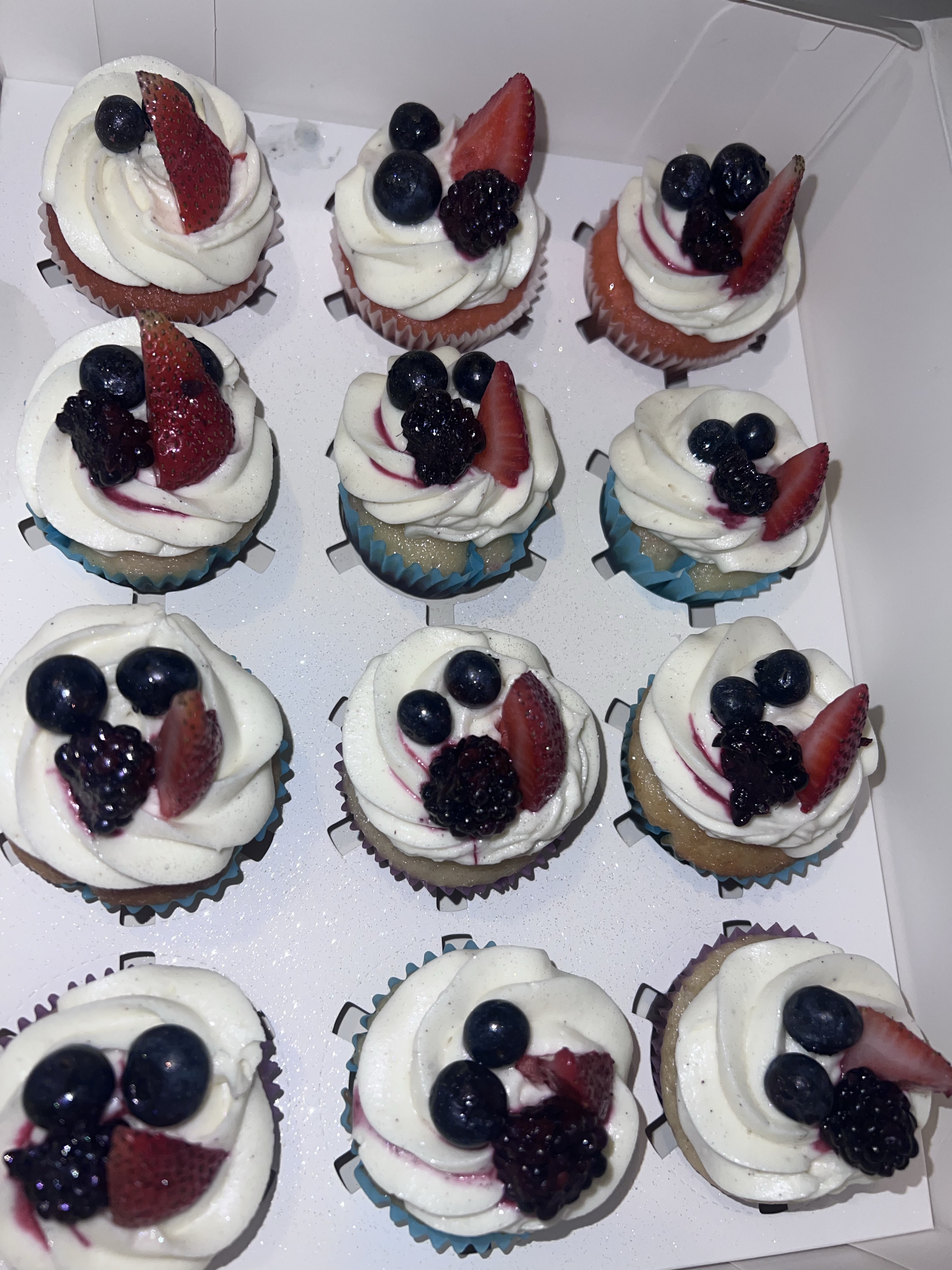 1 Dozen Chantilly Cupcakes