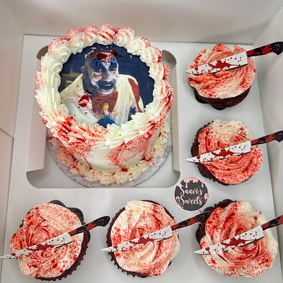 Horror Cake With Cupcakes 🔪👻 