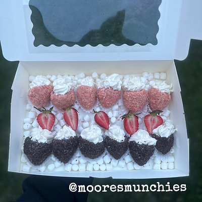 Cheescake filled Strawberries 