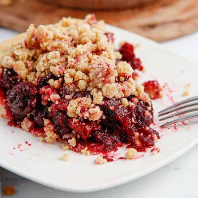 Cherry Streusel Pie