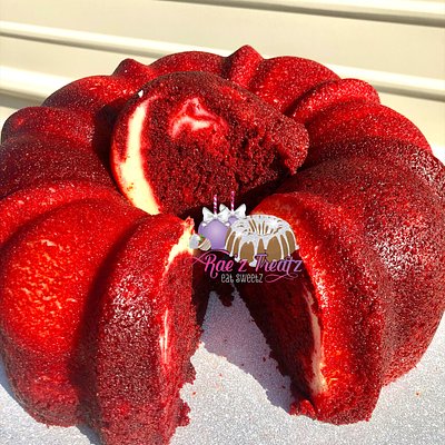 Red Velvet Cheesecake Pound Cake 