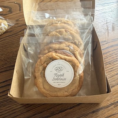 Peanut Butter Chocolate Chip Cookies (dozen)