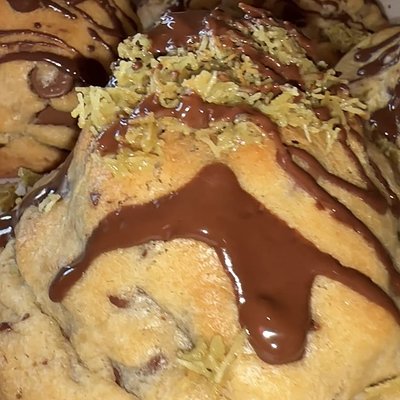 6ct box~ Dubai Chocolate Chip Cookies 💚🤎