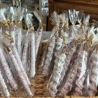Custom Dipped Pretzels