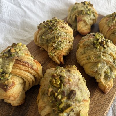 Pistachio Croissants (4)