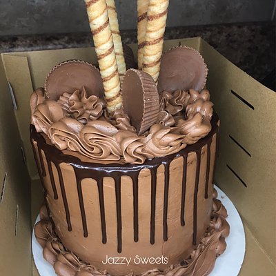 6” Reese’s Cake