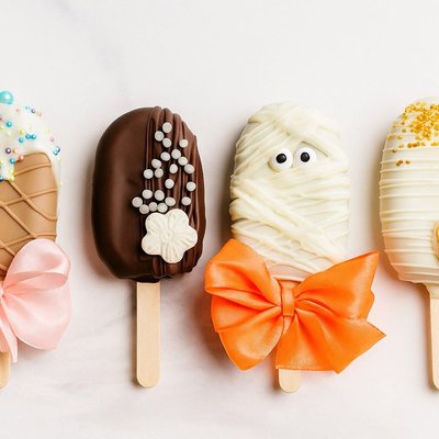Cake Pops & Cakesicles