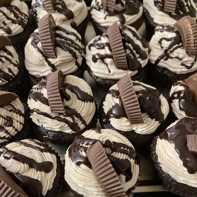 Reese’s Peanut Butter Cupcakes 
