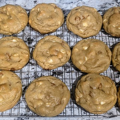 Caramel White Chocolate Chip Cookies 