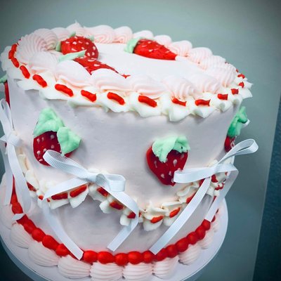 10” 3 Layer (25-30 People) 