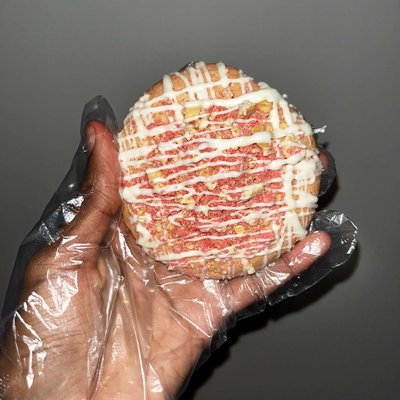 Strawberry Crunch Cookie