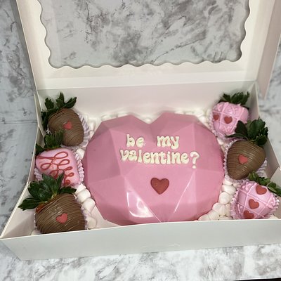 Breakable Heart W/berries