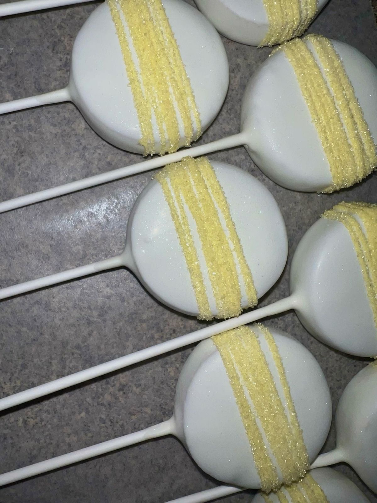 Round cake pops 