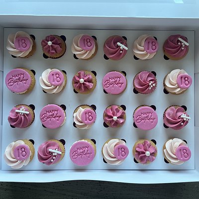 24 Mini Cupcakes