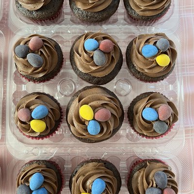 Cadbury Egg Chocolate Cupcakes