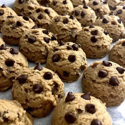 Chocolate Chip Cookies Dozen