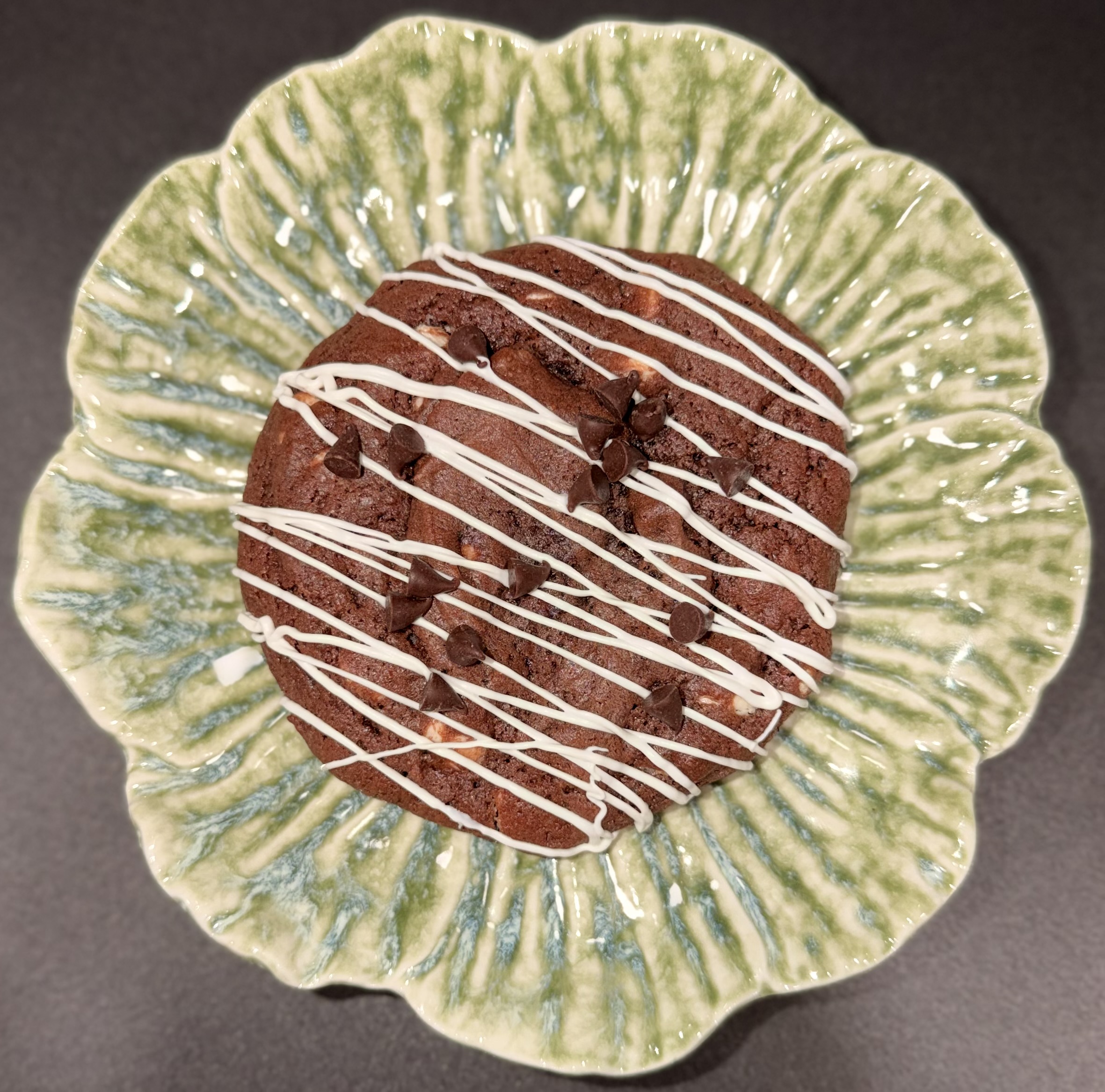 Red Velvet Sourdough Cookies 8ct