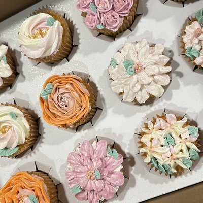 Dozen Cupcakes 