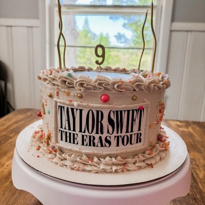 8 Inch  Cake