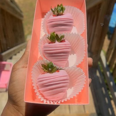 Plain Chocolate Covered Strawberries 