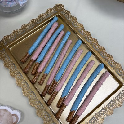 Dipped Pretzel Rods
